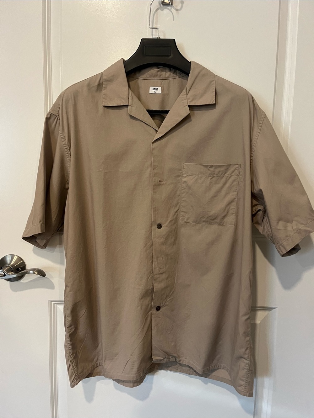Uniqlo Beige Short-Sleeve Camp Collar Button-Down Shirt
